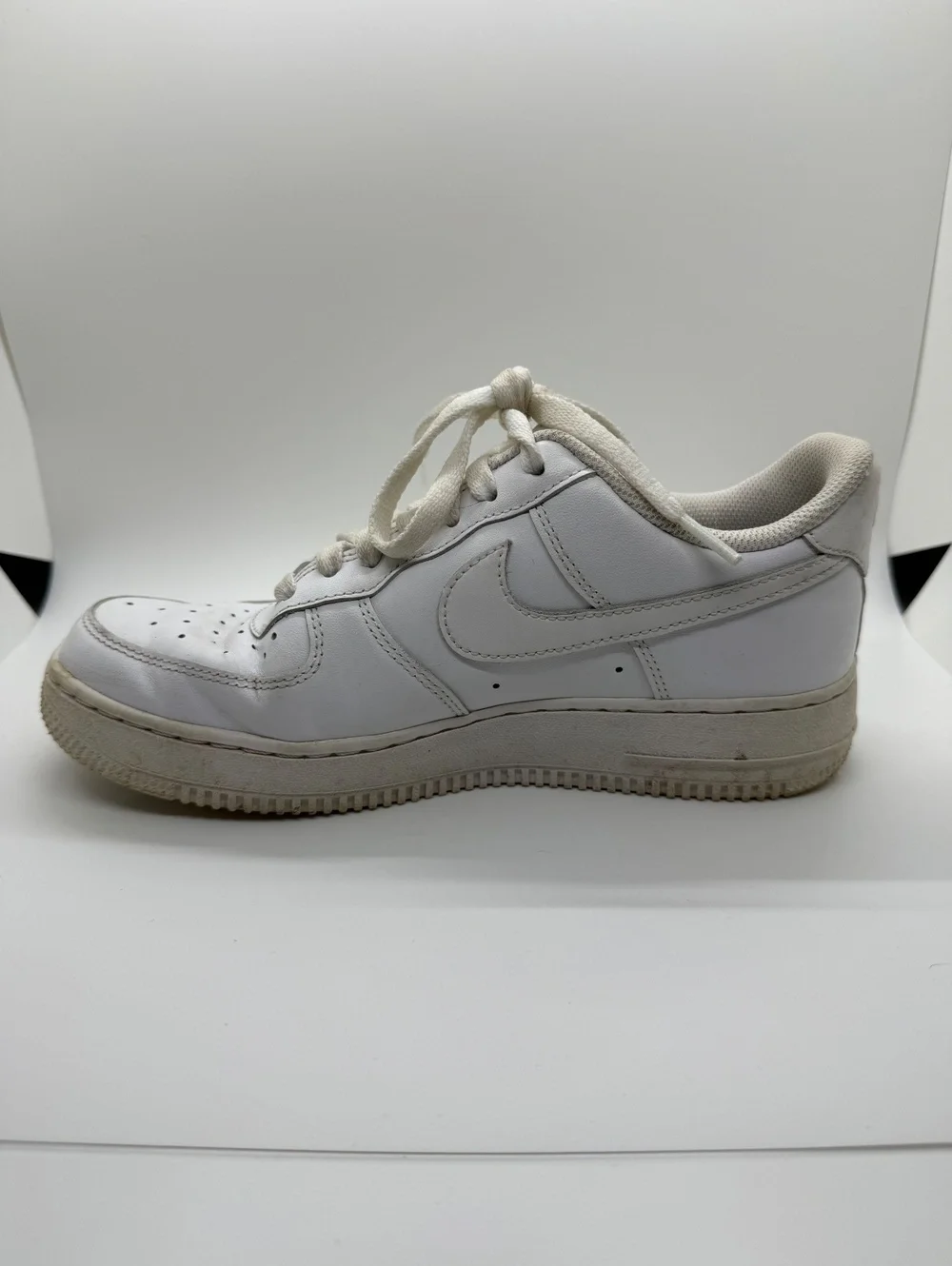 Nike Air Force 1 ‘07 Low White Leather Sneakers Women’s US 8 EU 39 DD8959-100